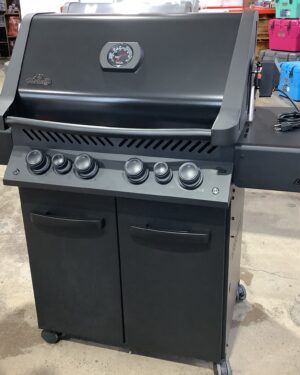 Napoleon Phantom Prestige® 500 Gas Grill With Infrared Side And Rear Burner,flat Black – Propane